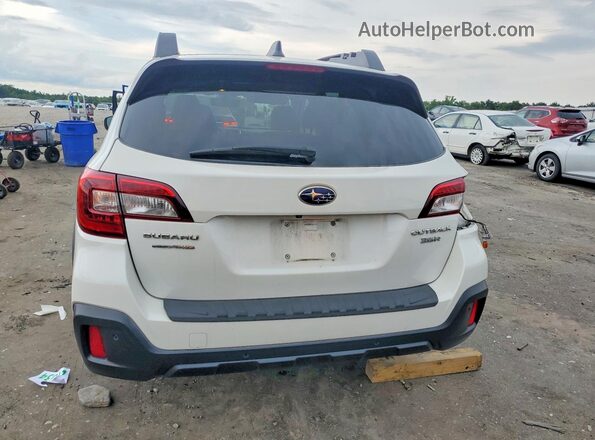 4S4BSENC4J3214763 2018 SUBARU OUTBACK White Widok z tyłu