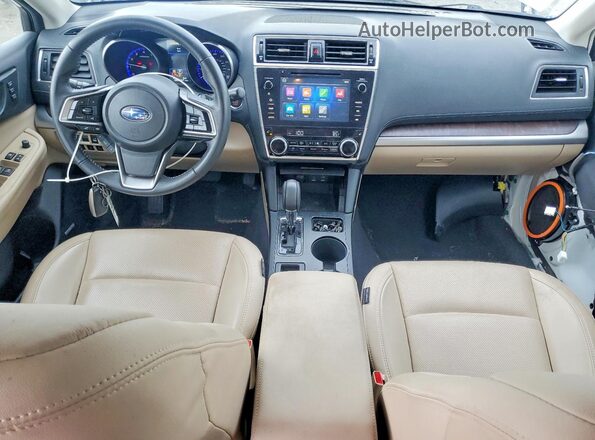4S4BSENC4J3214763 2018 SUBARU OUTBACK White Widok deski rozdzielczej