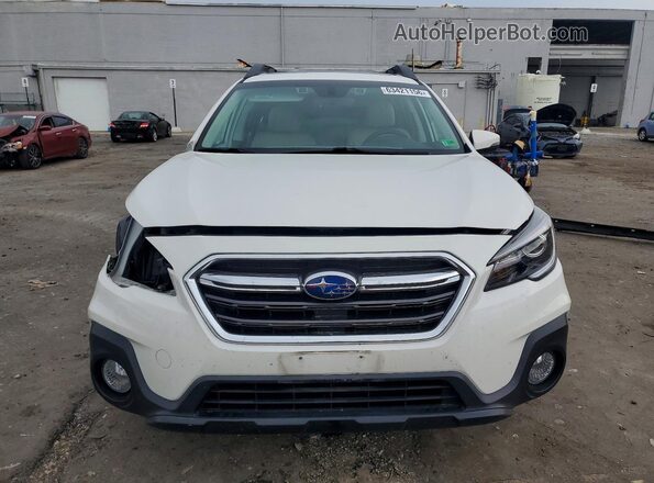 4S4BSENC4J3214763 2018 SUBARU OUTBACK White Widok z przodu