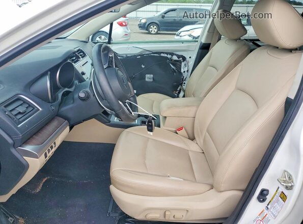 4S4BSENC4J3214763 2018 SUBARU OUTBACK White Widok wnętrza z przodu