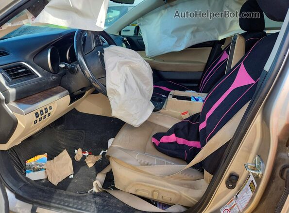 4S4BSENC5H3279177 2017 SUBARU OUTBACK Серебряный Вид салона спереди