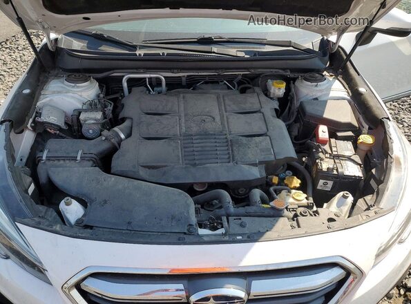 4S4BSENC5K3341331 2019 SUBARU OUTBACK White Սալոնի հետևի տեսք