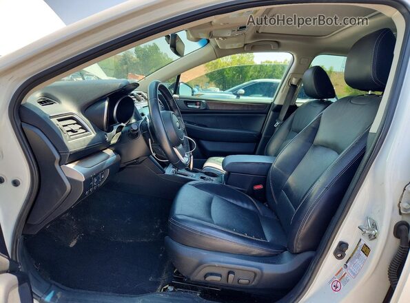 4S4BSENC6J3253029 2018 SUBARU OUTBACK White Widok wnętrza z przodu