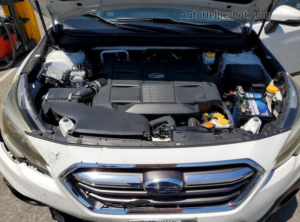 4S4BSENC6J3264502 2018 SUBARU OUTBACK White Vista del compartimento del motor