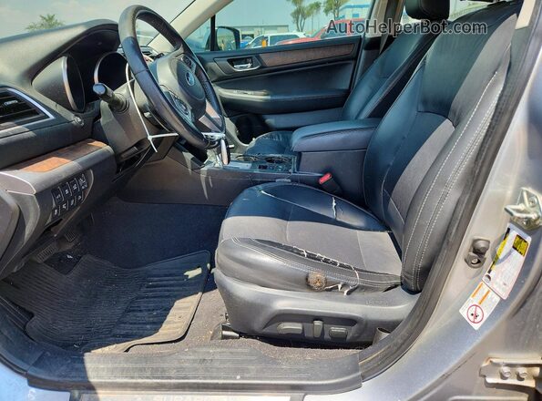 4S4BSENC8H3223086 2017 SUBARU OUTBACK Серебряный Вид салона спереди