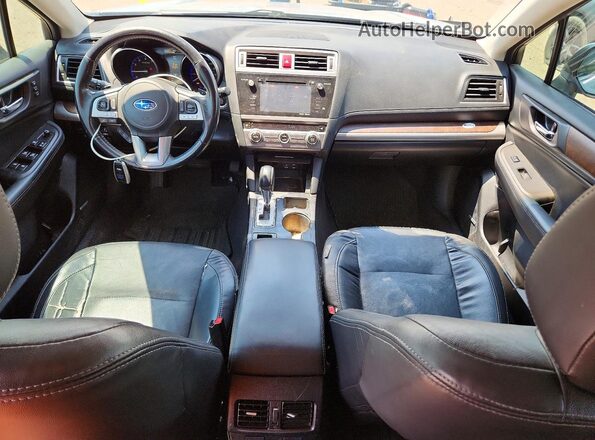 4S4BSENC8H3223086 2017 SUBARU OUTBACK Серебряный Вид панели приборов