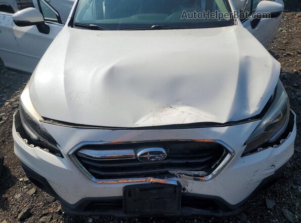 4S4BSENC9K3260414 2019 SUBARU OUTBACK White Սալոնի հետևի տեսք