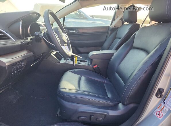 4S4BSENCXH3308205 2017 SUBARU OUTBACK Silver Սալոնի դիմացի տեսք