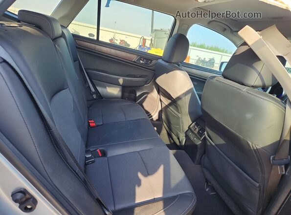 4S4BSENCXH3308205 2017 SUBARU OUTBACK Silver Սալոնի հետևի տեսք
