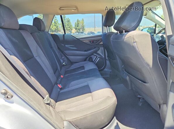 4S4BTAAC5L3224152 2020 SUBARU OUTBACK Silver Widok wnętrza z tyłu
