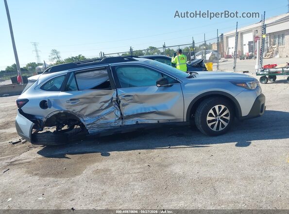4S4BTAAC6N3102693 2022 SUBARU OUTBACK Silver Widok wnętrza z tyłu