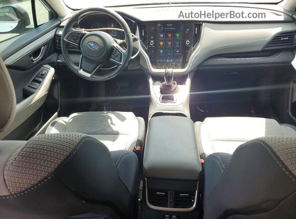 4S4BTACC2R3103925 2024 SUBARU OUTBACK Серебряный Вид панели приборов