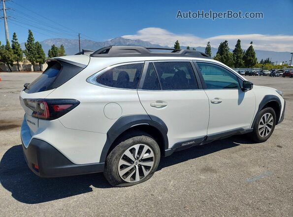 4S4BTACC3P3154802 2023 SUBARU OUTBACK White Trasero derecho