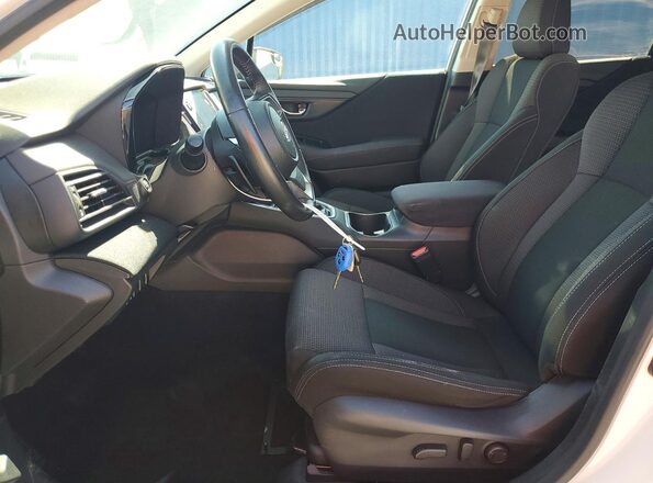 4S4BTACC8L3266232 2020 SUBARU OUTBACK Белый Вид салона спереди