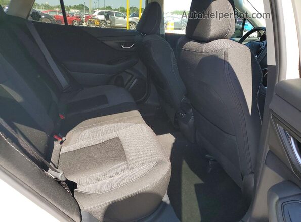 4S4BTACC8L3266232 2020 SUBARU OUTBACK Белый Вид задней части салона