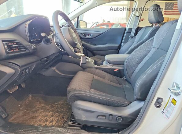 4S4BTADC6S3313948 2025 SUBARU OUTBACK White Vista interior delantera