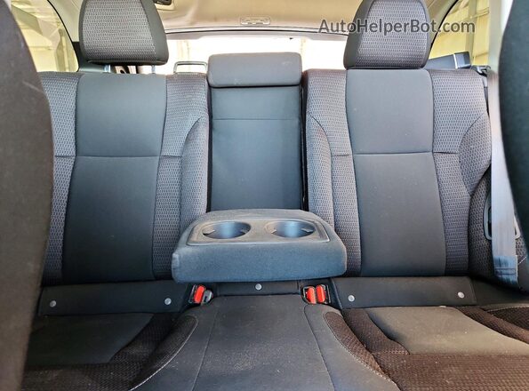 4S4BTADC6S3313948 2025 SUBARU OUTBACK White Vista de los asientos traseros