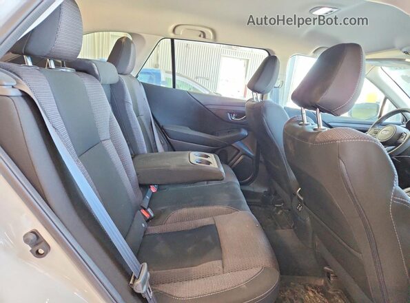 4S4BTADC6S3313948 2025 SUBARU OUTBACK White Vista interior trasera