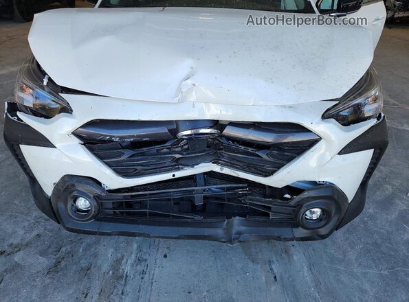 4S4BTADC6S3313948 2025 SUBARU OUTBACK White Vista del compartimento del motor