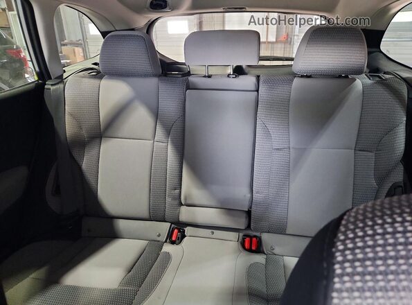 4S4BTADC7N3164132 2022 SUBARU OUTBACK Silver Вид задніх сидінь