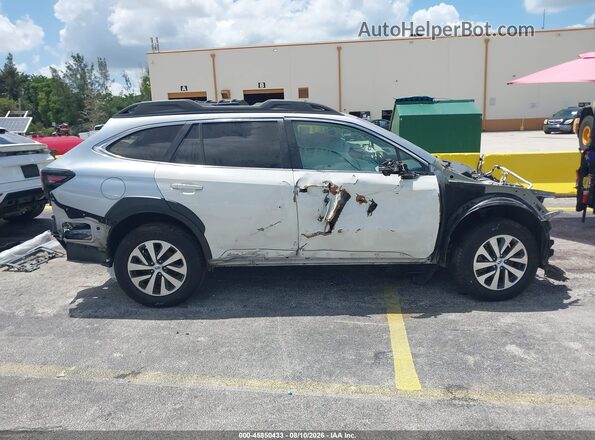 4S4BTADC7P3188515 2023 SUBARU OUTBACK Silver Widok wnętrza z tyłu