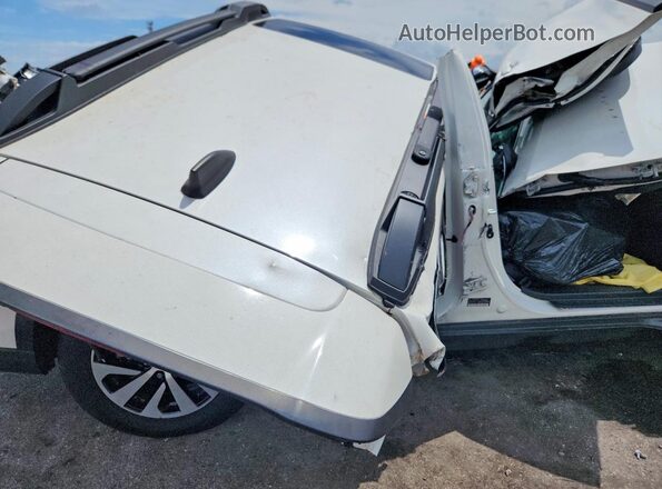 4S4BTAFC6R3291313 2024 SUBARU OUTBACK White უკანა სალონის ხედი