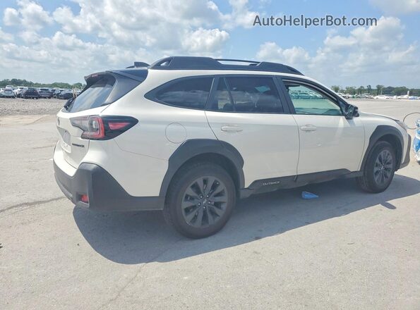 4S4BTALC1S3134847 2025 SUBARU OUTBACK Белый Задняя правая четверть