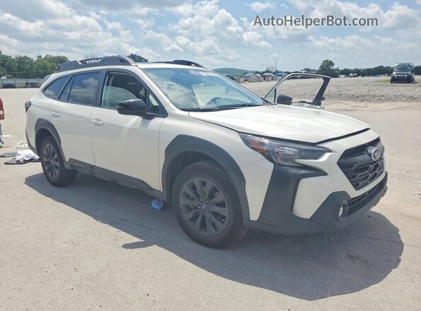 4S4BTALC1S3134847 2025 SUBARU OUTBACK Белый Передняя правая четверть