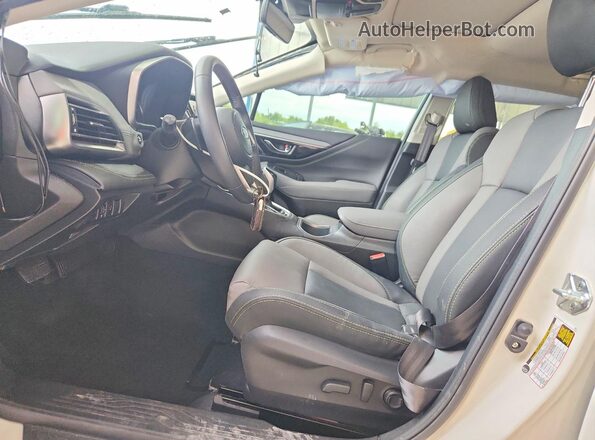 4S4BTALC5P3143560 2023 SUBARU OUTBACK White Սալոնի դիմացի տեսք