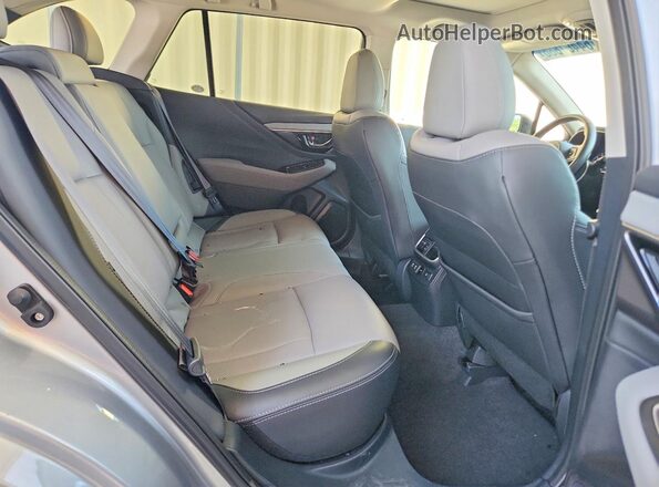 4S4BTANC1M3166245 2021 SUBARU OUTBACK Серебряный Вид задней части салона