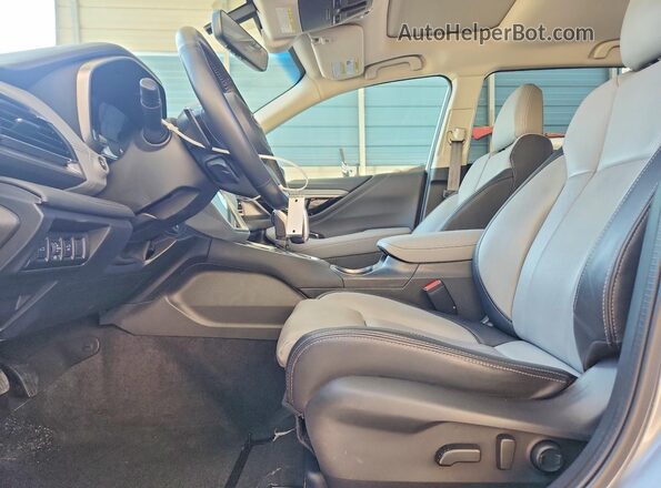 4S4BTANC1M3166245 2021 SUBARU OUTBACK Серебряный Вид салона спереди