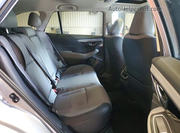 4S4BTANC2N3132865 2022 SUBARU OUTBACK Silver Вид задньої частини салону