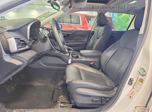 4S4BTANC3L3211491 2020 SUBARU OUTBACK White წინა სალონის ხედი