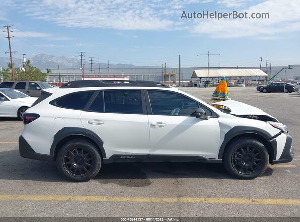 4S4BTANC3P3152092 2023 SUBARU OUTBACK White Vista interior trasera