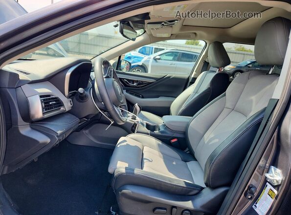 4S4BTANC3S3138122 2025 SUBARU OUTBACK Gray Widok wnętrza z przodu