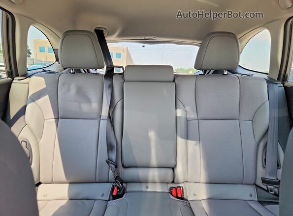 4S4BTANC3S3138122 2025 SUBARU OUTBACK Gray Widok tylnych siedzeń