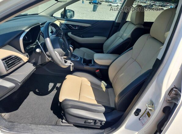 4S4BTANC4L3235525 2020 SUBARU OUTBACK White Вид салону спереду
