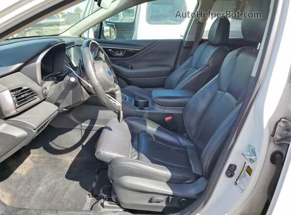 4S4BTANC4R3294941 2024 SUBARU OUTBACK White Front interior view