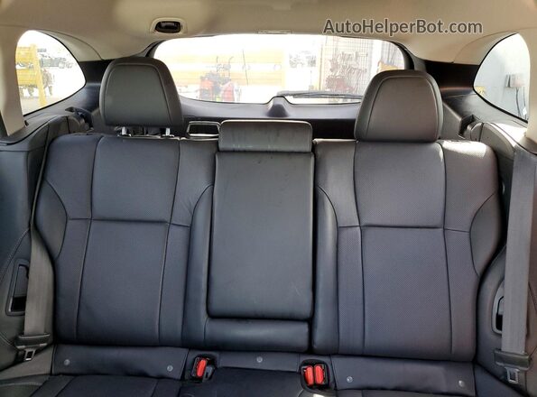 4S4BTANC4R3294941 2024 SUBARU OUTBACK White Rear seats view
