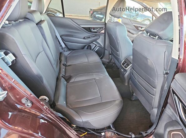4S4BTANC4R3301144 2024 SUBARU OUTBACK Burgundy Вид задньої частини салону