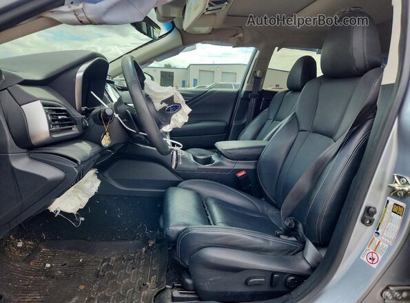 4S4BTANC9L3193336 2020 SUBARU OUTBACK Silver Вид салону спереду