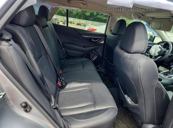 4S4BTANC9L3193336 2020 SUBARU OUTBACK Silver Вид задньої частини салону