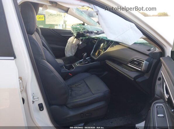 4S4BTANCXS3217500 2025 SUBARU OUTBACK White Widok wnętrza z przodu