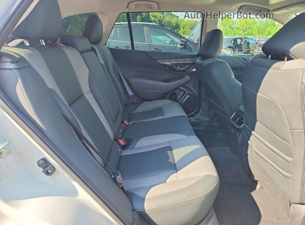 4S4BTGLD1P3161369 2023 SUBARU OUTBACK White Вид задньої частини салону
