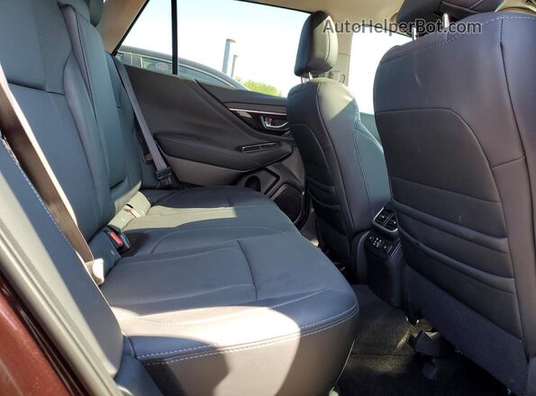 4S4BTGND4S3306331 2025 SUBARU OUTBACK Burgundy Вид задньої частини салону