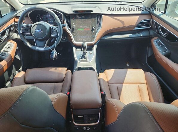 4S4BTGPD7S3159967 2025 SUBARU OUTBACK Gold Vista del salpicadero