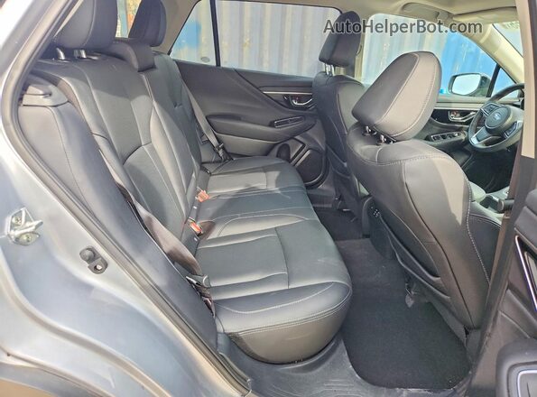 4S4BTGPDXR3229259 2024 SUBARU OUTBACK Silver Vista de los asientos traseros