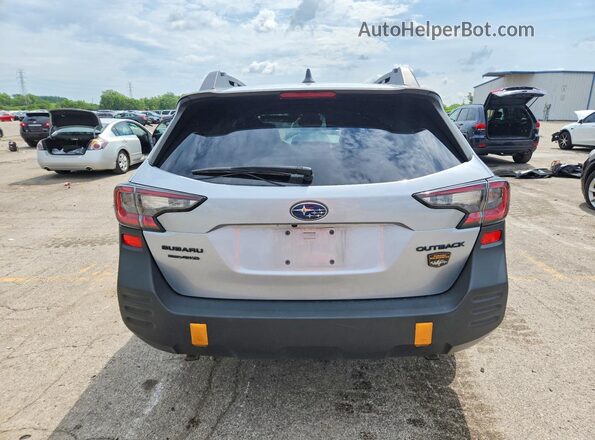 4S4BTGSD1R3136136 2024 SUBARU OUTBACK Silver Widok z tyłu