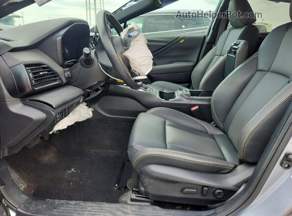 4S4BTGSD1R3136136 2024 SUBARU OUTBACK Silver Widok wnętrza z przodu