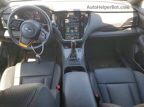 4S4BTGUD7R3193146 2024 SUBARU OUTBACK Silver Dashboard view